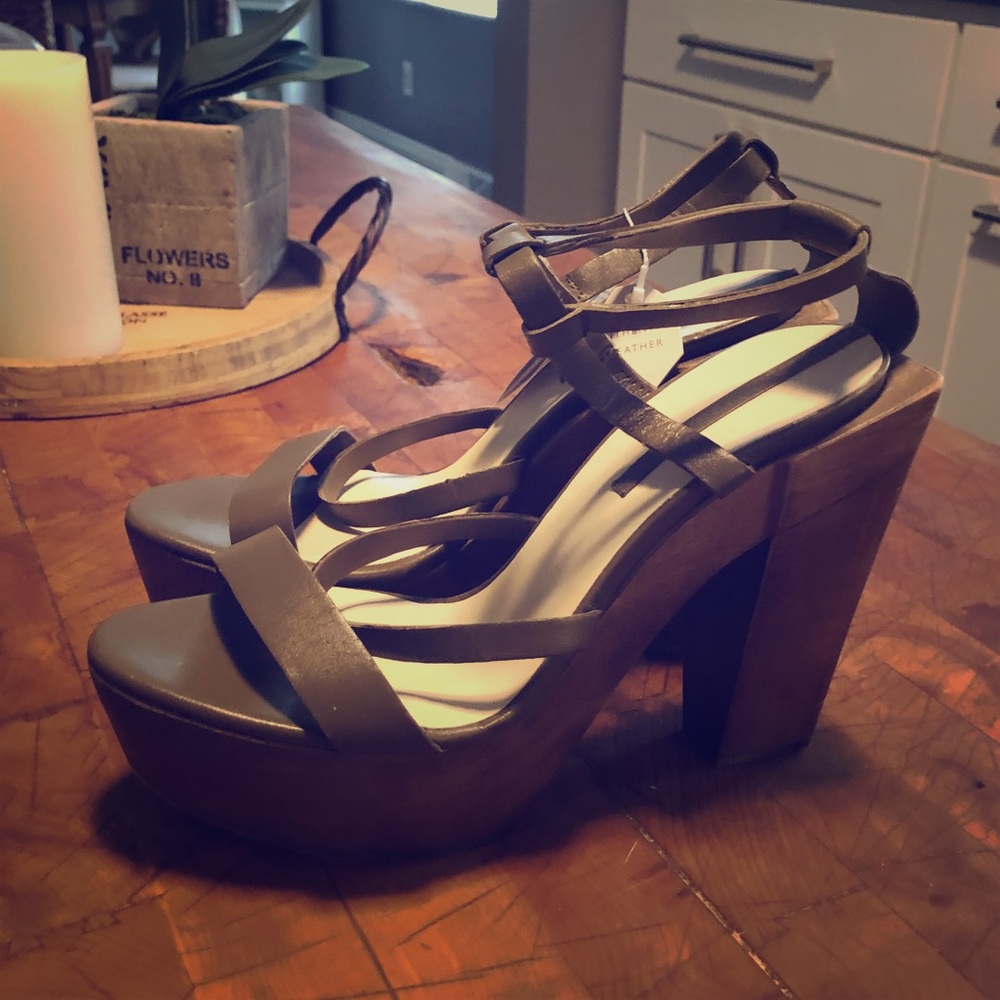 ZARA SANDALS UK 39 US 8